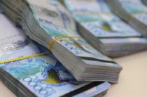 200 тысяч тенге? Средние зарплаты в стране удивили казахстанцев