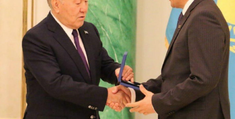 Аким Жамбылской области Аскар Мырзахметов награжден орденом «Парасат»