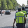 В Таразе полицейские наказывают пешеходов-нарушителей