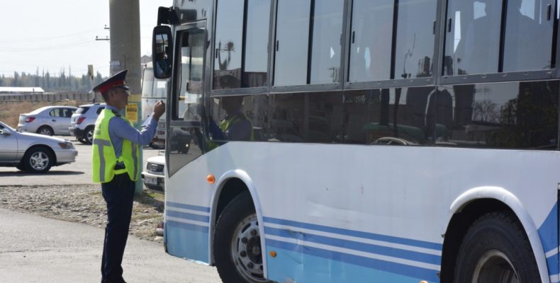 В Таразе задержан водитель маршрутного автобуса, лишенный водительских прав