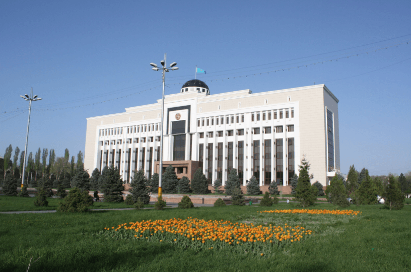 Гулять так гулять! – как закопать бюджетные деньги в клумбы