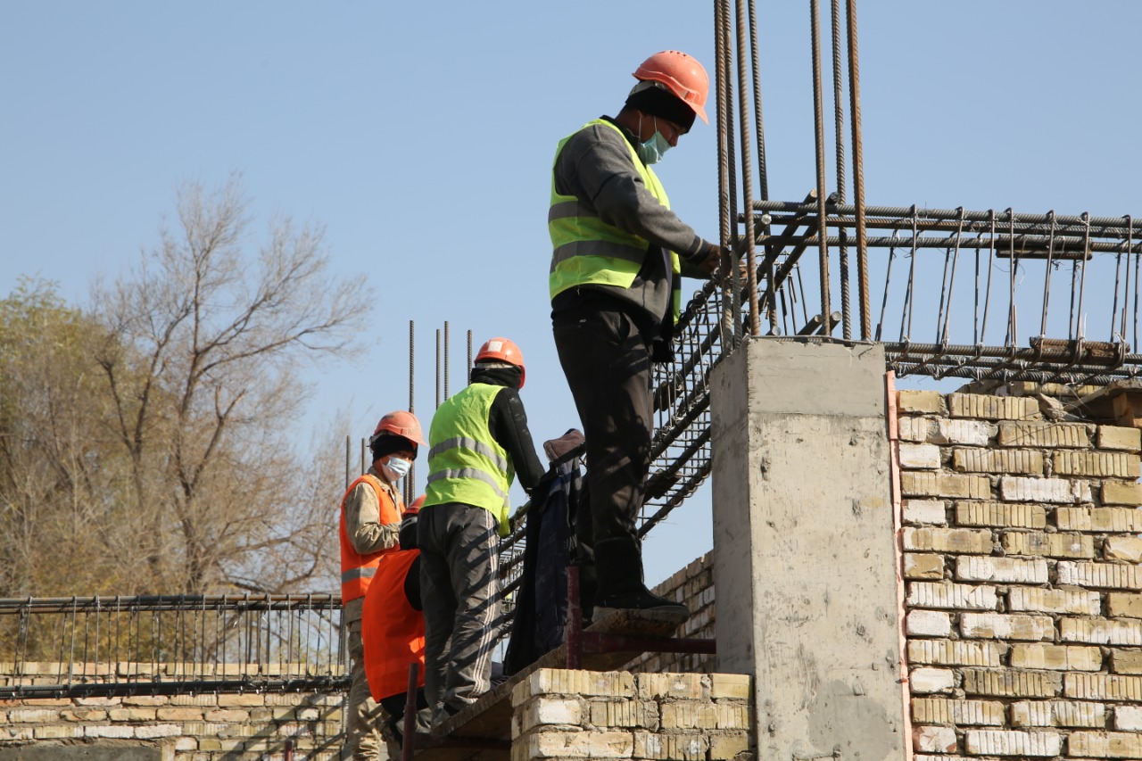 Лишены лицензий за некачественное строительство две компании в Жамбылской области