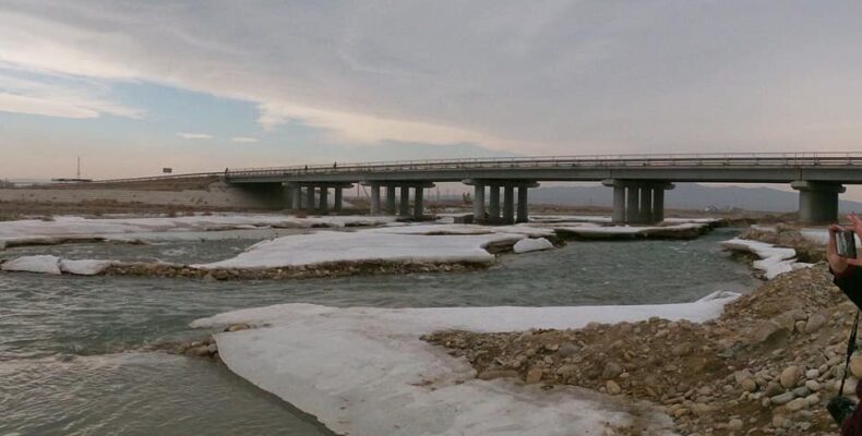 Казахстан готовится к паводкам, в Таразе уже затопило
