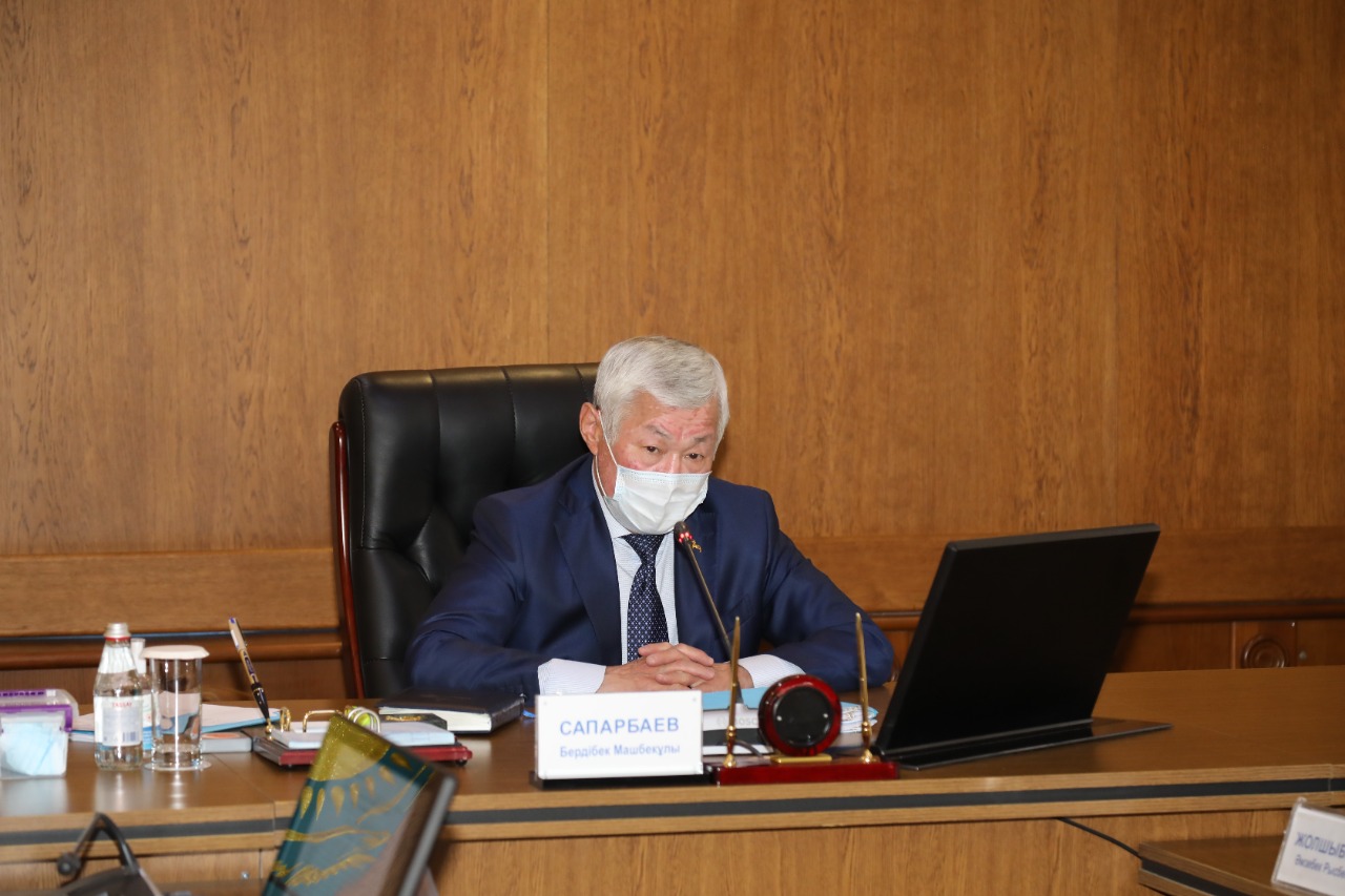 Бердибек Сапарбаев: Акимам районов и сел нужно ответственно подойти к вопросу вакцинации