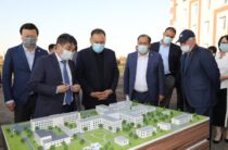 Вице-премьер Ералы Тугжанов ознакомился с ходом восстановительных работ в Байзакском районе