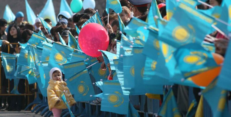 С 30-летием Независимости РК поздравил горожан аким города Тараза Ержан Жилкибаев