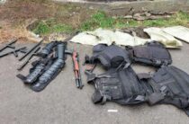 В канаве нашли упаковку огнестрельного оружия полицейские Тараза