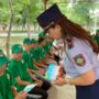 «Ад наркотиков» — жамбылские полицейские раздали книги молодежи