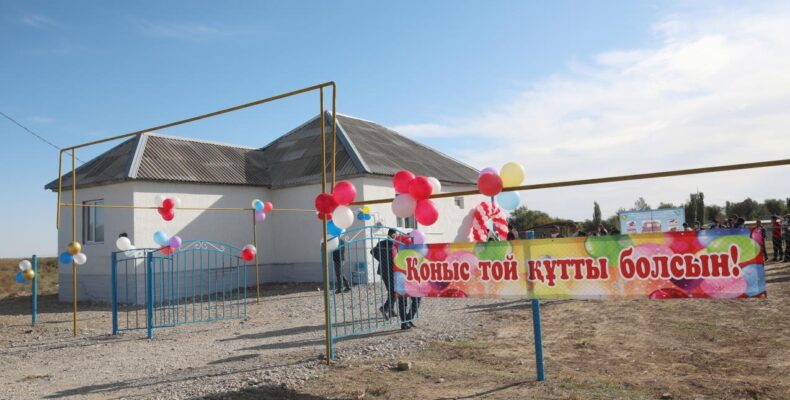 Проект «Асарлатып үй салу»: 250 семей Жамбылской области получили бесплатное жилье