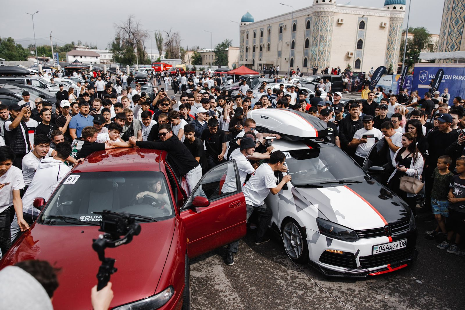 Автомобилисты Казахстана состязались в Таразе