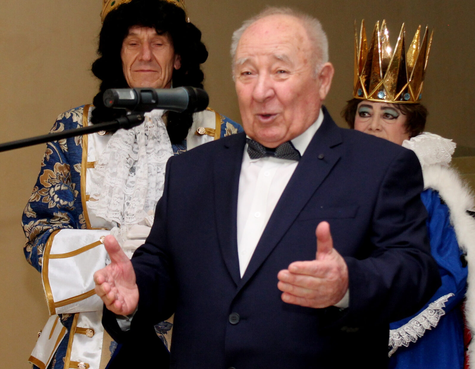 85-летие отметил директор Жамбылского русского театра