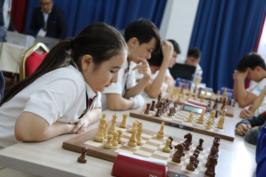 Жамбылские школьники участвуют в чемпионате Казахстана по шахматам