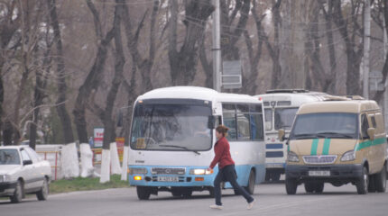 «Гонки на маршрутах»: Почему водители автобусов в Таразе рискуют жизнями ради пассажиров